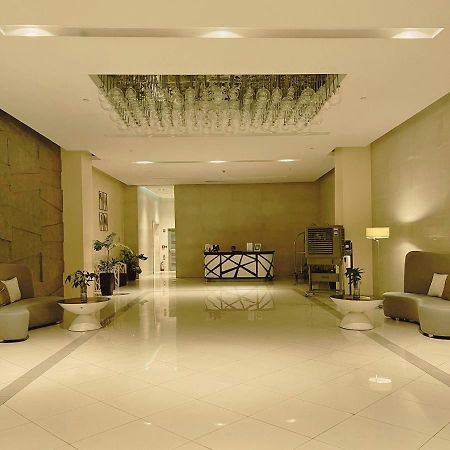 マニラ市 Manhattan Heights Towerb In Araneta Cubao 5Mins Walk To Smart Aranetaアパートホテル エクステリア 写真