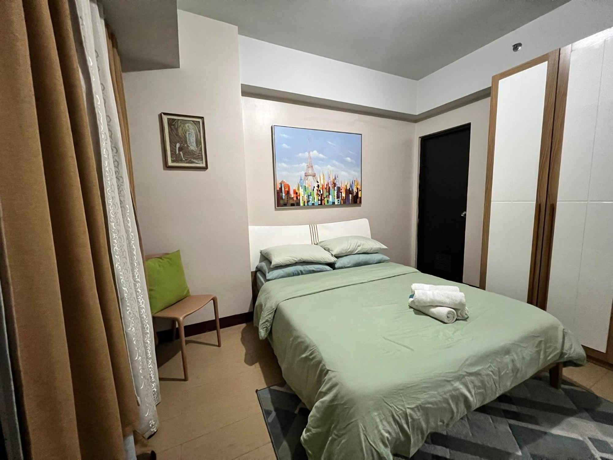 マニラ市 Manhattan Heights Towerb In Araneta Cubao 5Mins Walk To Smart Aranetaアパートホテル エクステリア 写真