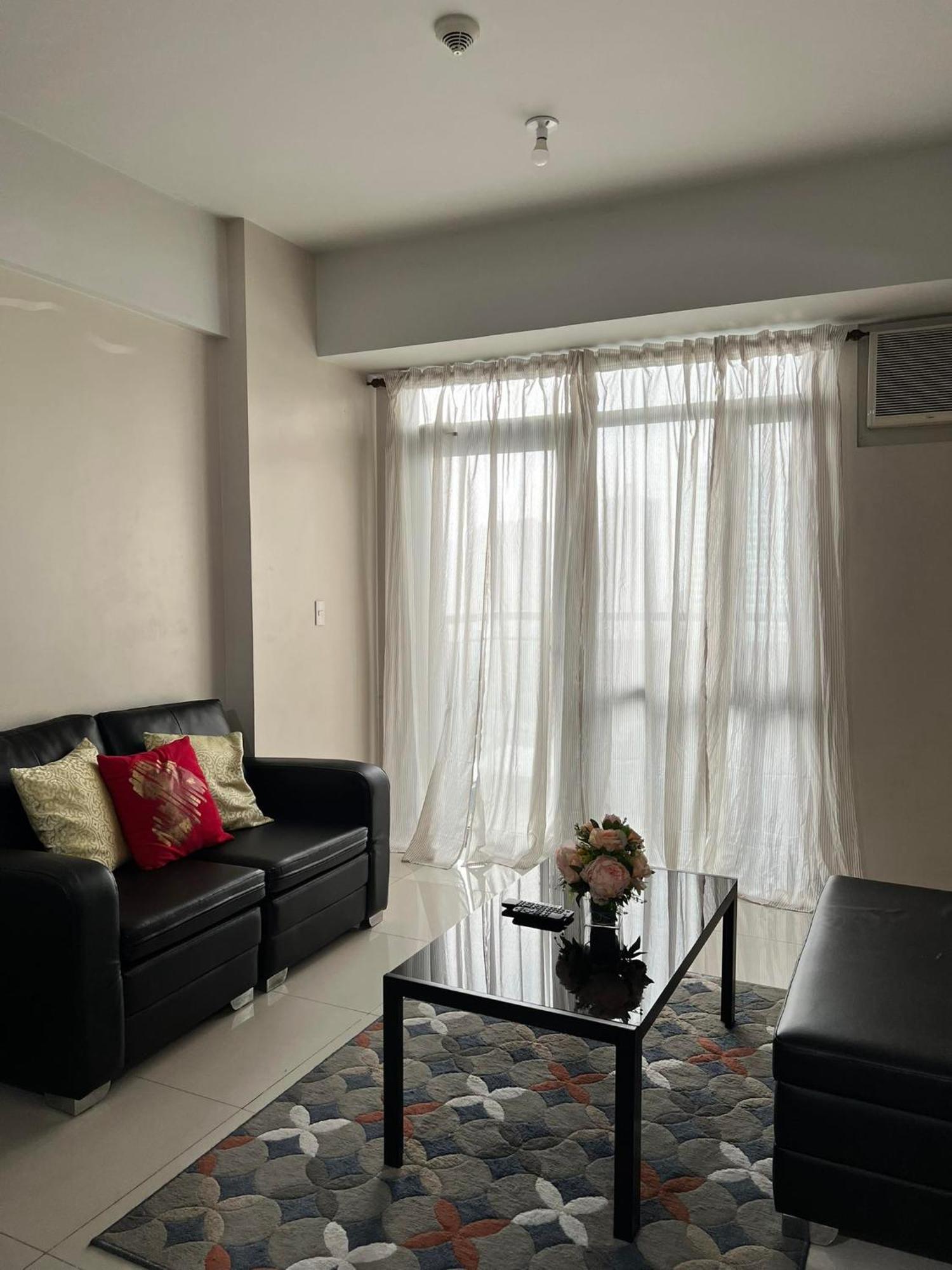 マニラ市 Manhattan Heights Towerb In Araneta Cubao 5Mins Walk To Smart Aranetaアパートホテル エクステリア 写真